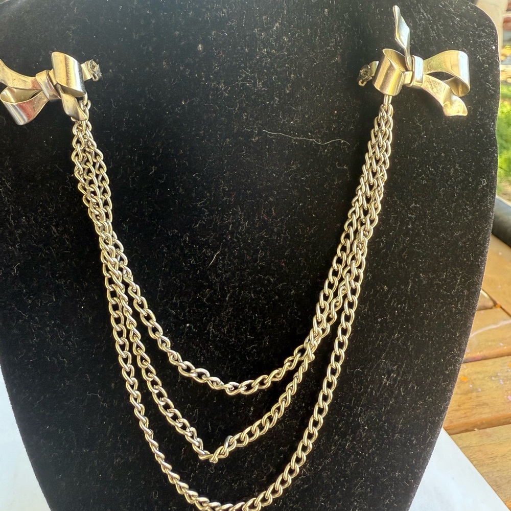 Vintage Silver Tone Bow Sweater Guard Clip Chain Necklace Retro Jewelry 9 ins